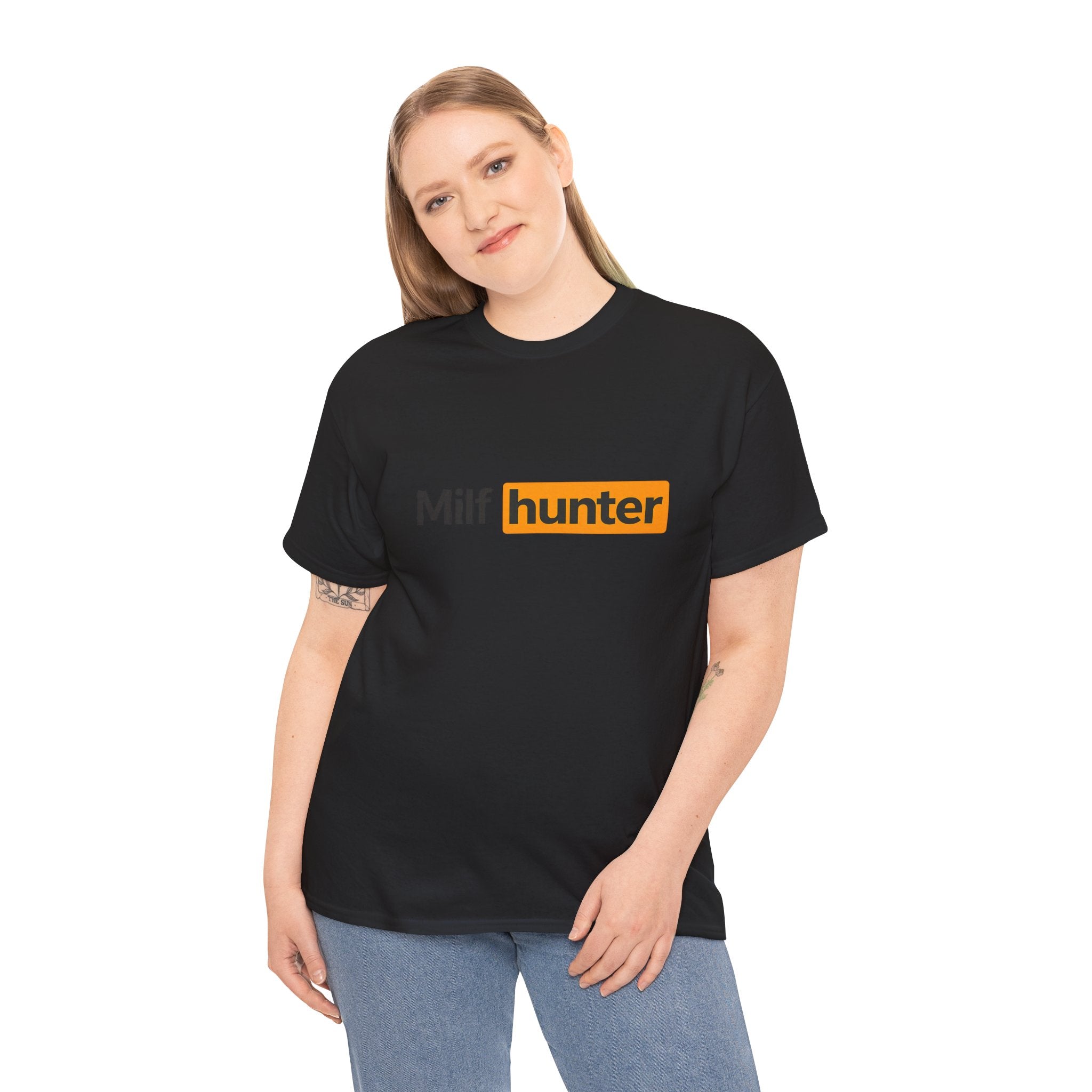 Milf Hunter - T-Shirt
