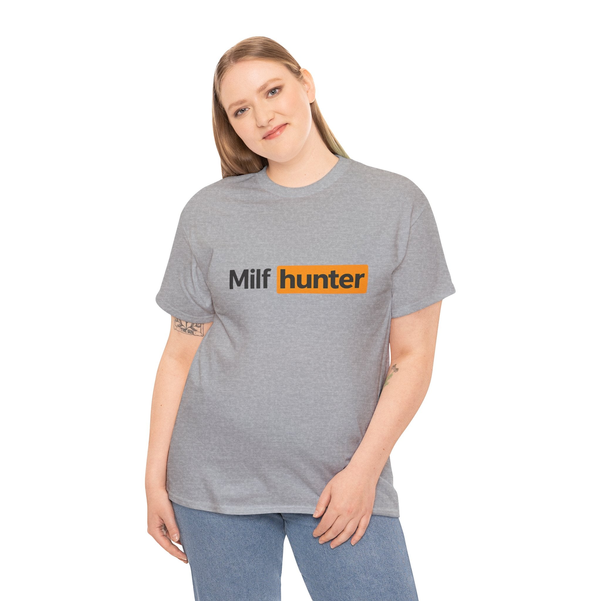 Milf Hunter - T-Shirt